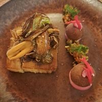 Mil folhas de batata com cantarelos , bolinhas de alheira e bolota com maionese de beterraba at Cor de Tangerina in Guimaraes