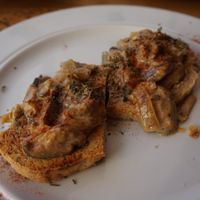 Mushroom and thyme toast at Cor de Tangerina in Guimaraes