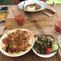 Strogonoff e massa gratinada (ambos vegan) at Cor de Tangerina in Guimaraes