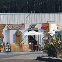 The front of the restaurant at Chez Tonton in Messanges