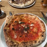 Pizza marinara with truffel  at Das Eggenberg in Graz