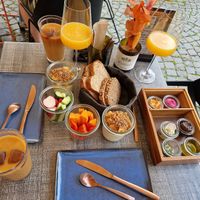 Frühstück für 2 vegan( + Waffel, was nicht auf dem Foto ist) at Brot & Stühle in Ulm