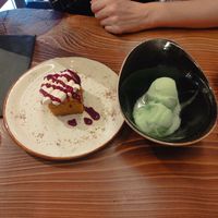 Carrot cake & sorbet de poma at Porta Ferro in Manresa