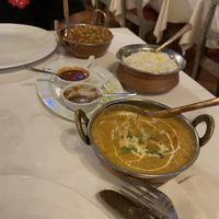 CHICKPEA CURRY IN A RICH, SPICY ONION AND TOMATO SAUCE/TOFU TIKKA MASALA + two sauces they brought us as appetizers, one spicy the other sweet and sour I think  at Gandhi in Turin