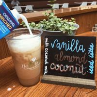 Milk tea vegan at HoiTEA ToiTEA in Indianapolis