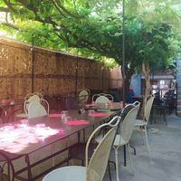 The garden terras at Le Cachotier in Carcassonne