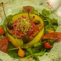 Carpaccio de tomates aux condiments at Le Cachotier in Carcassonne