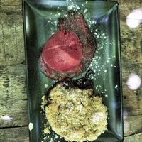 Crumble aux fruits rouges at Le Cachotier in Carcassonne