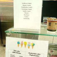 They also have vegan ice-cream at Cigköftem - Meidling in Vienna