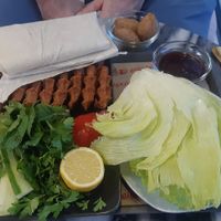 Cigkofte, medium platter, 3 weatballs at Cigköftem - Meidling in Vienna