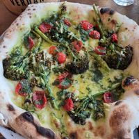 Broccoli and pesto vegan pizza at Schooners in St Agnes