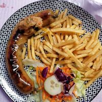 Alheira vegan com batatas-fritas e salada at Sabores e Mar in Beja