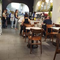 Nice place in the jewelry building at Motek Café in Miami