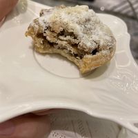 Mini apple pie at Terkenlis in Thessaloniki