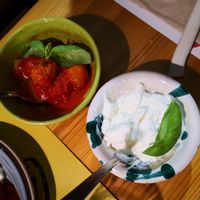 antipasti vegetariani, le ottime polpette di pane e la stracciatella at Cime Di Tapas in Monopoli