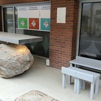 exterior of location - seating & standing outdoors at Perlen - 펠른 in Seoul