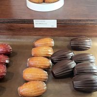 display of desserts - madeleines are not vegan! at Perlen - 펠른 in Seoul