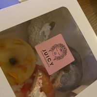 Box of 4 at JUICY in Halle