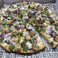 Vegan chicken tikka masala pizzaa  at Pizza Twist in Redding