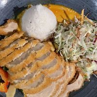 Veganes Curry mit Fake chicken at NYNAMY in Ingolstadt