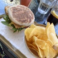 Vegan burger with crisps  at Be Comporta in Comporta