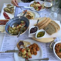 Vegan/Vegetarian dishes at Manolis Taverna in Rhodes