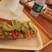 avocado toast with tomato at Pateka in Camogli