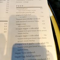 Food and smoothie menu at Tartoer in Antwerpen