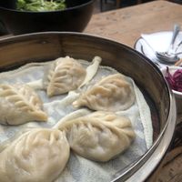 Vegane Momos (mit Sauce)  at DOWN to EARTH Noodles in Cologne