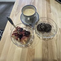 Chilli chocolate biscuits & apple & dewberry cake   at OÜ Veganurk in Rakvere