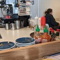 Macchiato et jus Fizz at Le Toasteur Villeray in Montreal
