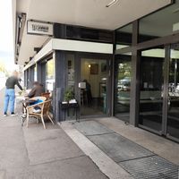 Outdoor seating at Tillsamman in Zurich