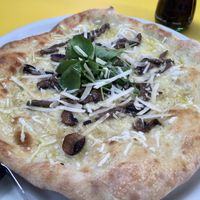 Tartufi e Funghi  at Freedom Pizza in Madrid