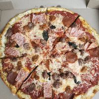 The Meathead Pizza at Meek's Vegan Pizza in Houston