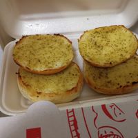 Garlic Bread at Pizza Venetto in Pissouri
