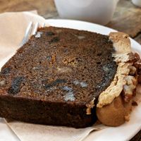 Coffee & candied pecan cake at 3 Peaks Cycles in Settle