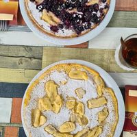 Vegan pancake with banana (and berries) at De Pannekoekenbakker  in Woudrichem