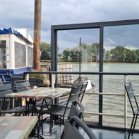 Outdoor seating area (but you can also sit inside) at De Pannekoekenbakker  in Woudrichem