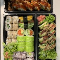 Plateau Vegan & Maki Tempura Veggie/Vegan & Surprise du chef Vegan  at Yumii in Luxembourg City