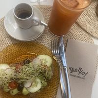 Vegan tostada 🤩 at Biomio Brunch Ecológico in Sevilla