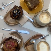 Muffin e banana bread  at Biomio Brunch Ecológico in Sevilla