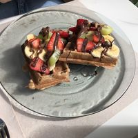 Oat waffle with chocolate creme  at Biomio Brunch Ecológico in Sevilla