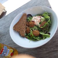 Hummus & falafel salad at Brasserie Het Verlangen in Helvoirt