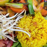 Süß saures Gemüse mit Ananas und Reis at Sawadee in Arco