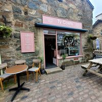 Tŷ Coets Outside at The Real Coffee Stop in Beddgelert