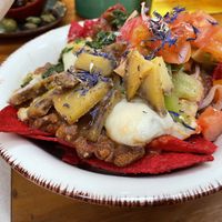 Nachos guarros veganos   at La Garrina Natural Wine Bar in Girona
