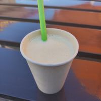 Vegan fruit smoothie at De Lekkerbek in Vrouwenpolder