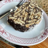 Vegan Cakes & Muffins at Pimpinelas Coffe Shop Vegetariano in Santa Cruz Madeira