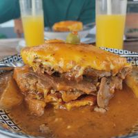 Francesinha com queijo vegan #Veganuary at Pimpinelas Coffe Shop Vegetariano in Santa Cruz Madeira