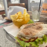 Sausage and tofu burger with vegan cheese #Veganuary at Pimpinelas Coffe Shop Vegetariano in Santa Cruz Madeira